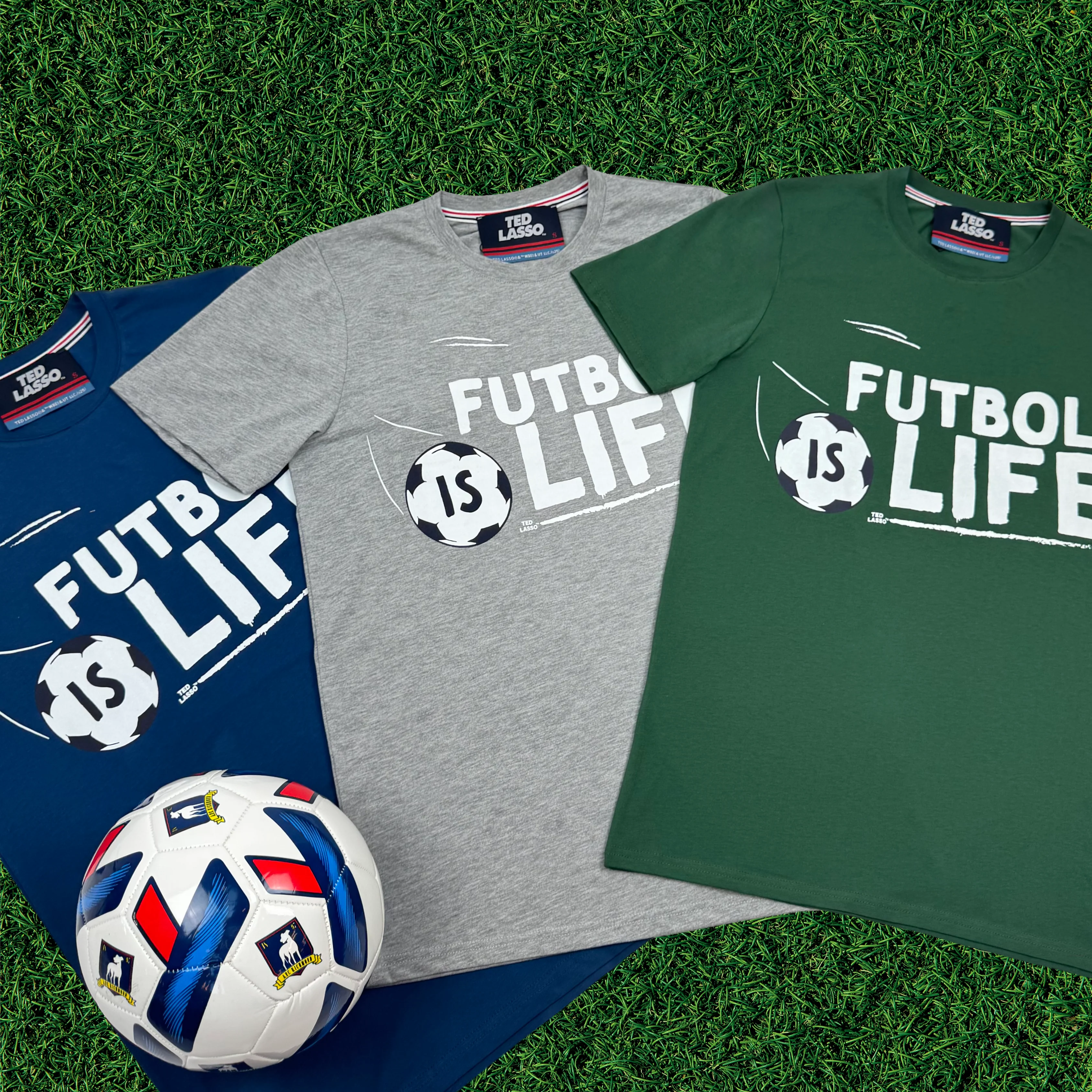 T-shirt Futbol is Life